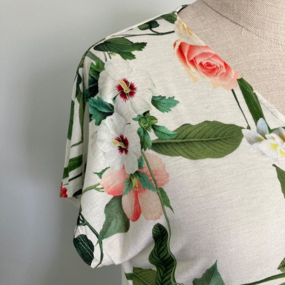 Ted Baker Garden Floral T-Shirt - Picture 2 of 8